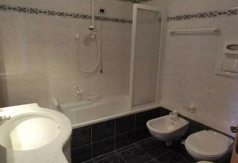 ホテル Garni Criss