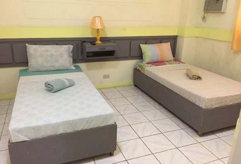 هتل Hayward Travel Inn