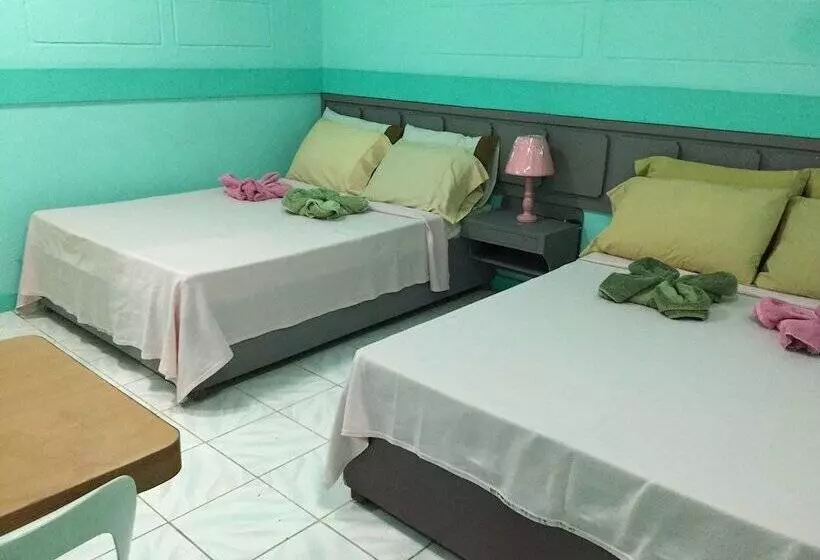 هتل Hayward Travel Inn