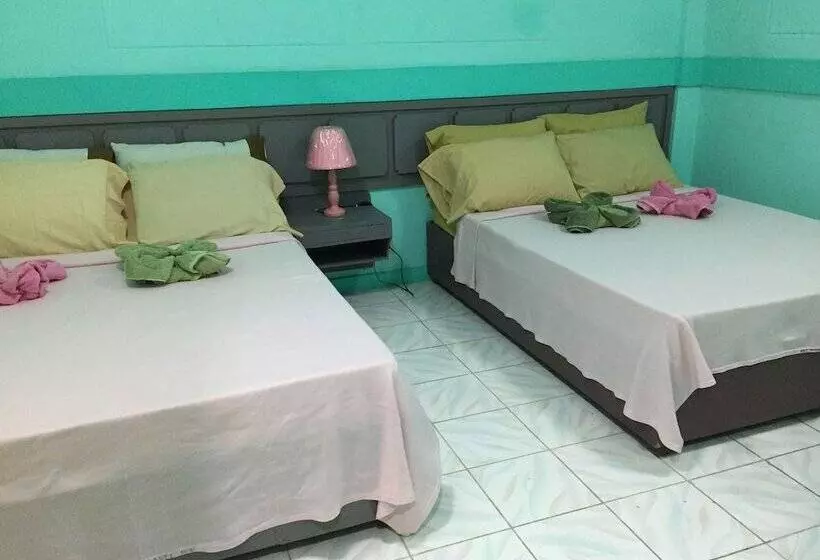 هتل Hayward Travel Inn