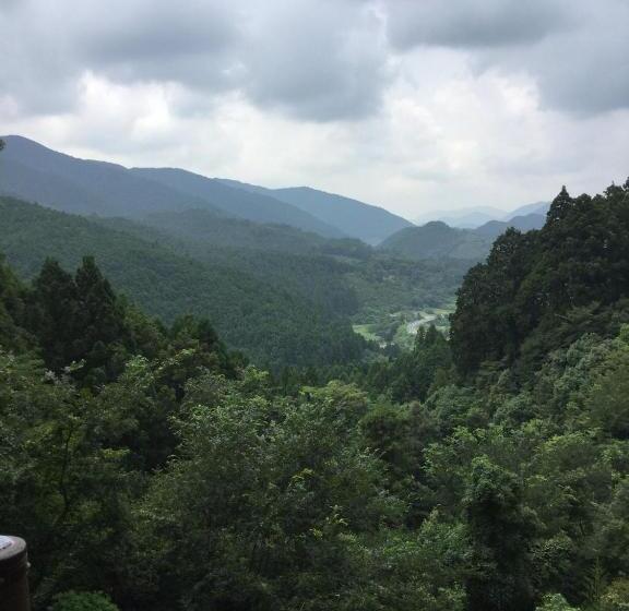 فندق Jhoppers Kumano Yunomine Guesthouse