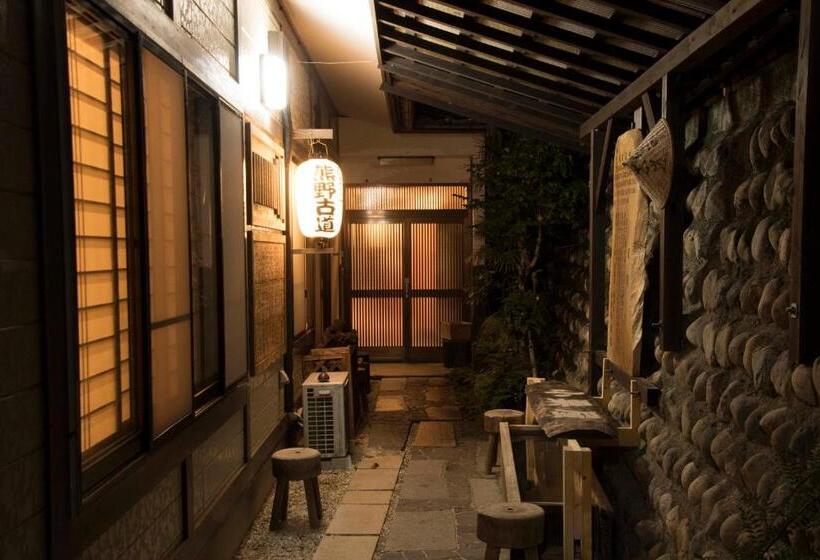 فندق Jhoppers Kumano Yunomine Guesthouse