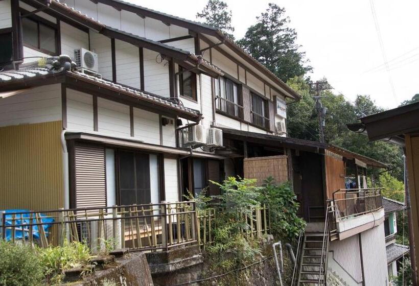 فندق Jhoppers Kumano Yunomine Guesthouse