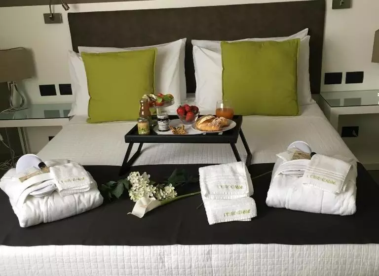 هتل L`essenza B&b