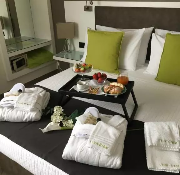 هتل L`essenza B&b