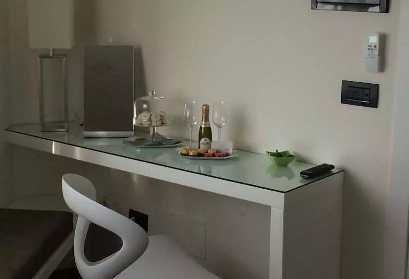 هتل L`essenza B&b