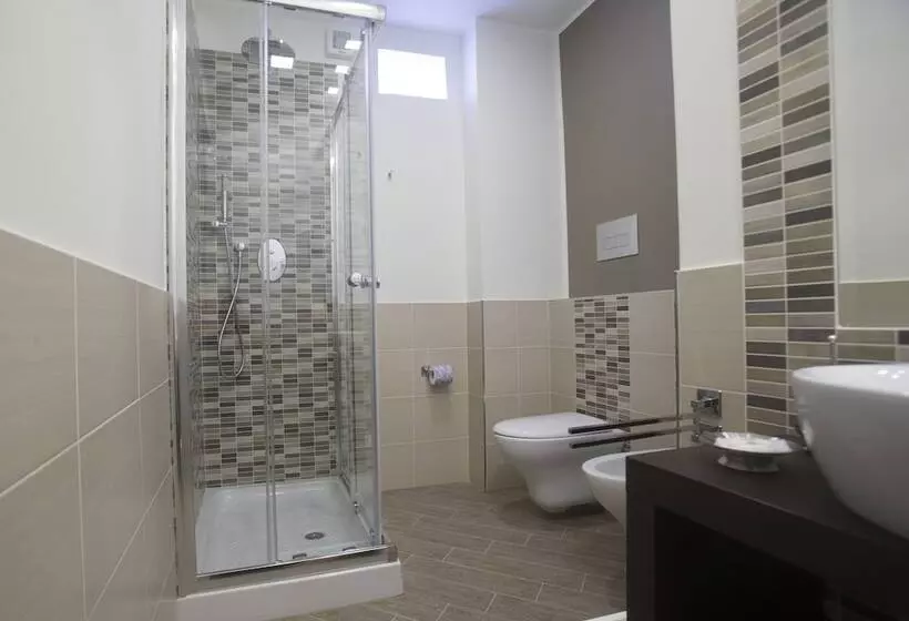 هتل L`essenza B&b