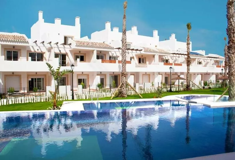 هتل Residencial Linnea Sol