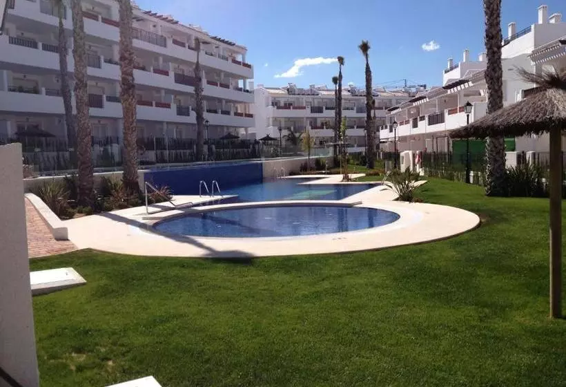 هتل Residencial Linnea Sol