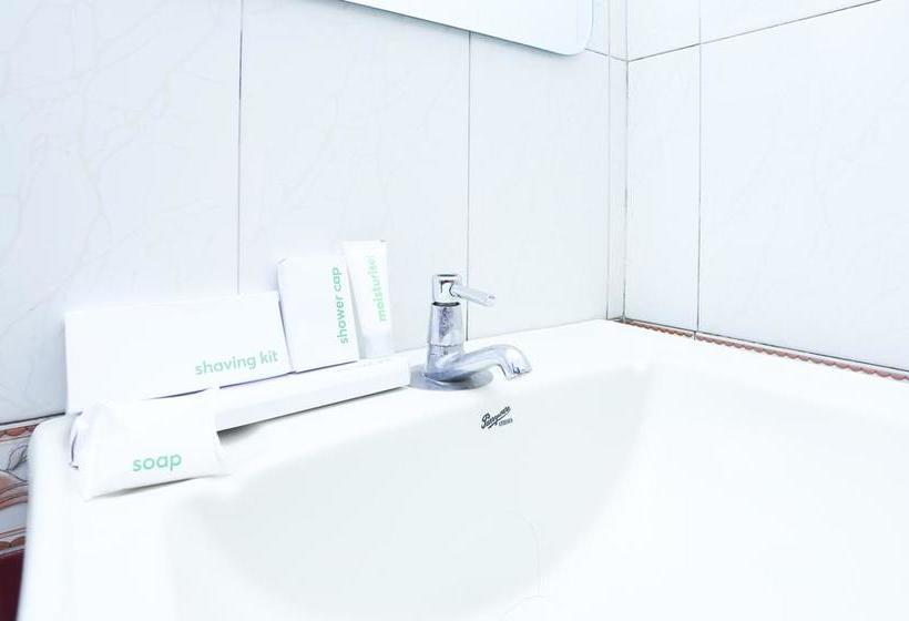 Hotelli Swiss Garden