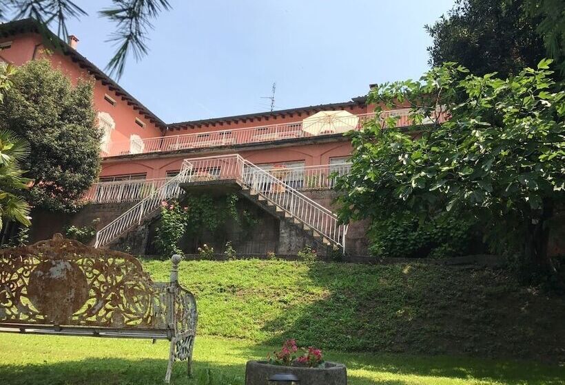 酒店 Villa House And Garden B&b