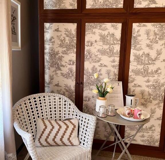 酒店 Villa House And Garden B&b