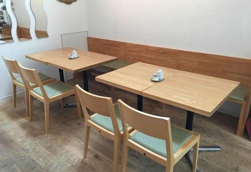 هتل Wistaria Karuizawa