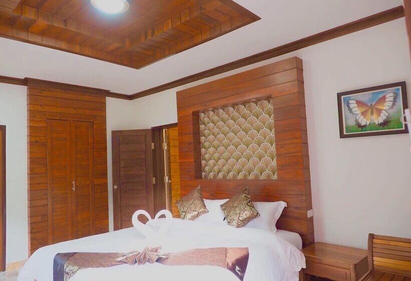 Khum Sai Ngam Hotel & Resort