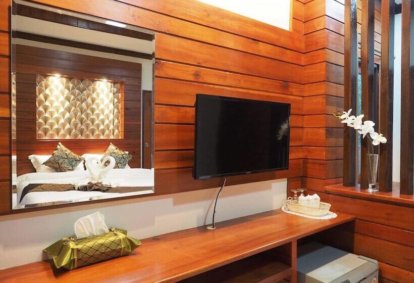 Khum Sai Ngam Hotel & Resort