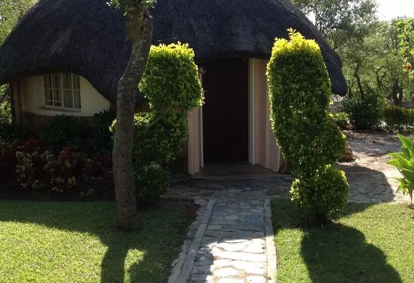 هتل Lynn S Guest House