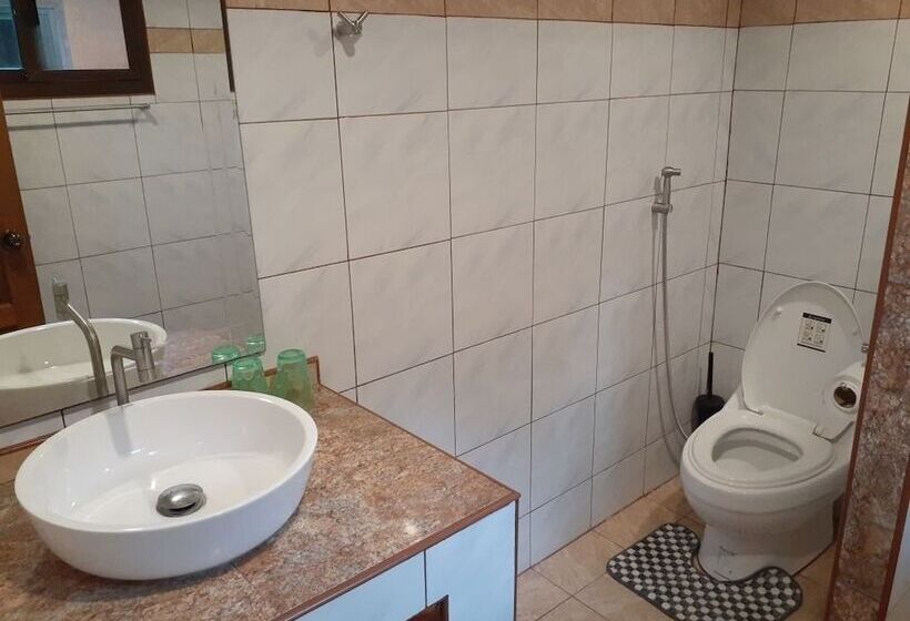 호텔 New Paradise Home Resort