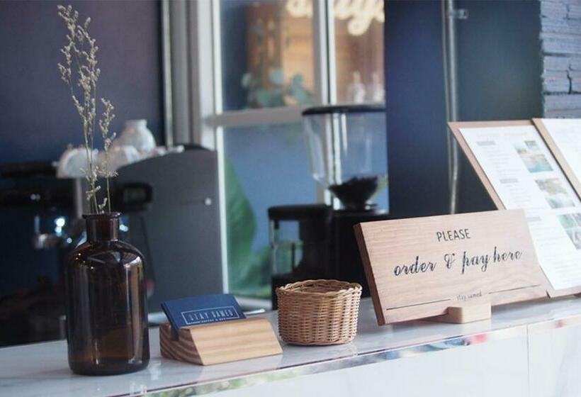 هتل Stay Samed Hostel