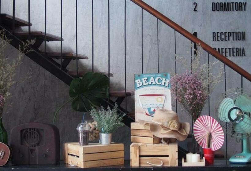 هتل Stay Samed Hostel