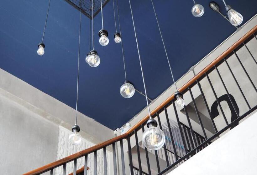 هتل Stay Samed Hostel