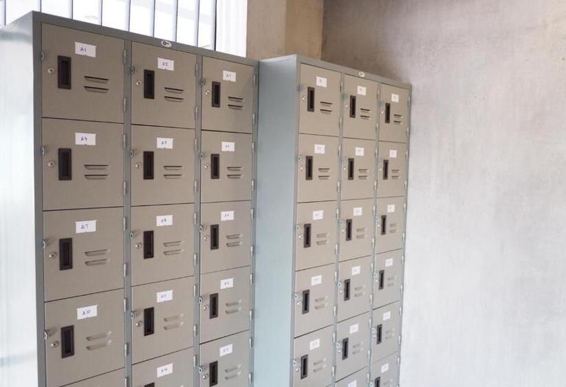 هتل Stay Samed Hostel