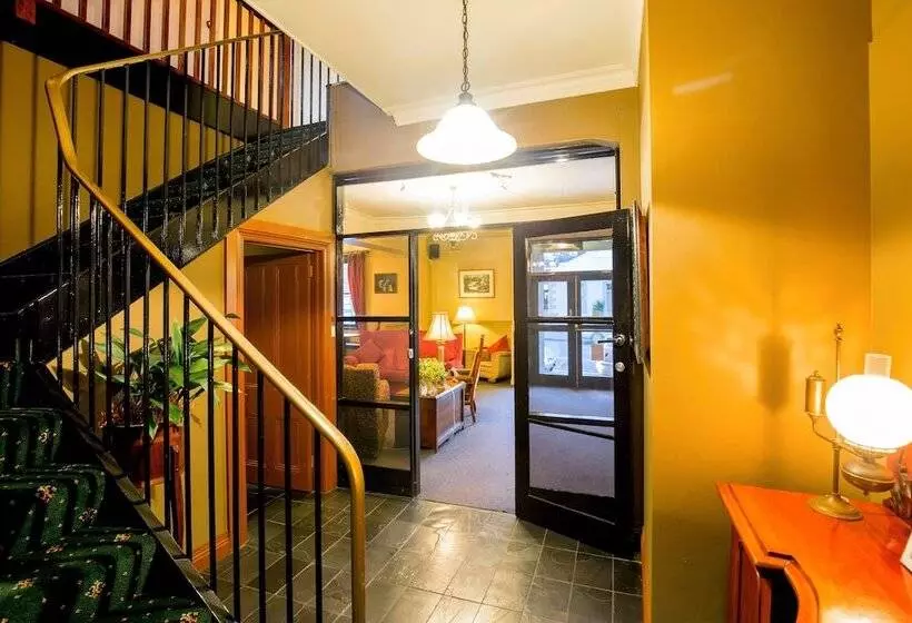 هتل The Tasmanian Inn