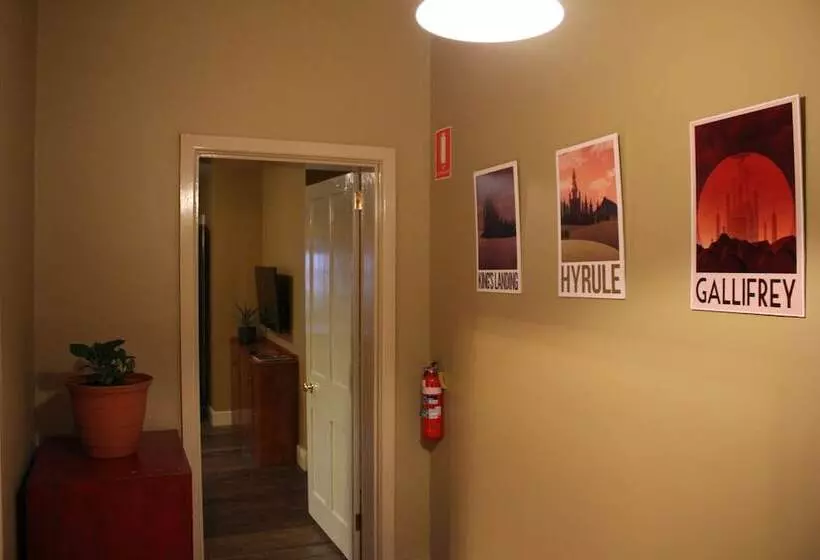 هتل The Tasmanian Inn