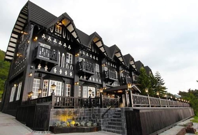 هتل Tudor Dynasty Homestay