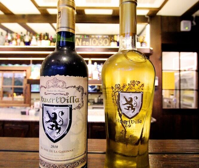 هتل Tudor Dynasty Homestay