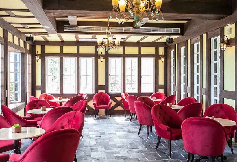 هتل Tudor Dynasty Homestay