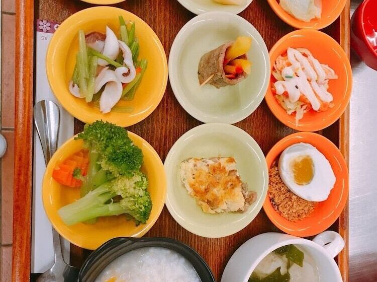 هتل Tudor Dynasty Homestay