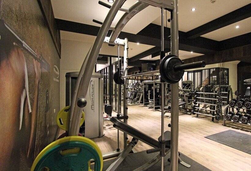 هتل Tudor Dynasty Homestay