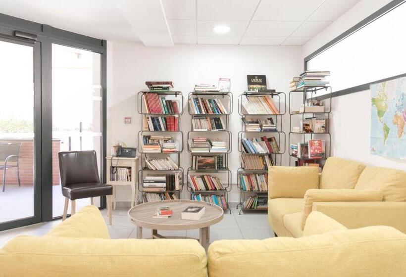 בית מלון כפרי Zenao Albi   Résidence Stella