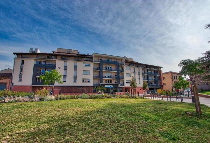 בית מלון כפרי Zenao Albi   Résidence Stella