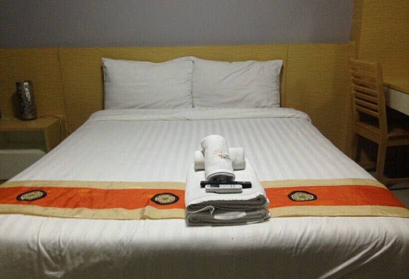 Отель Zenith Life