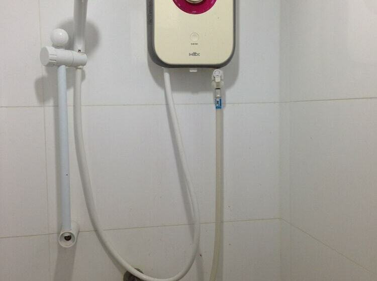 Отель Zenith Life