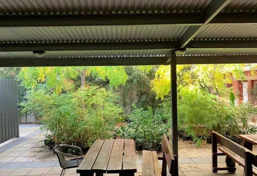 Crown Central Business District Motel   No Under 18s