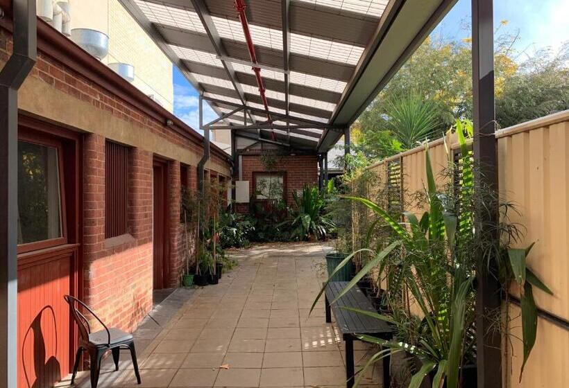 Crown Central Business District Motel   No Under 18s