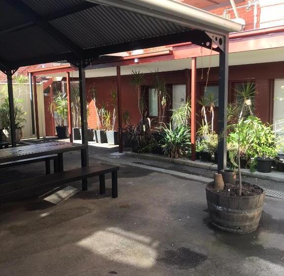 Crown Central Business District Motel   No Under 18s