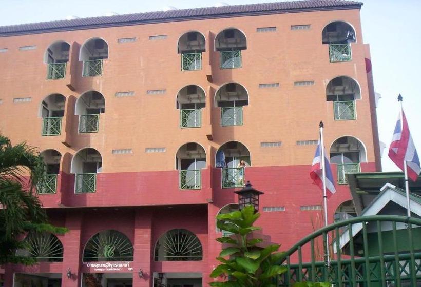 هتل Baan Khun Mae Apartment