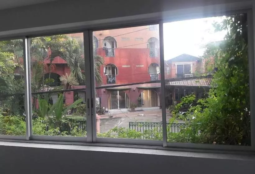 هتل Baan Khun Mae Apartment