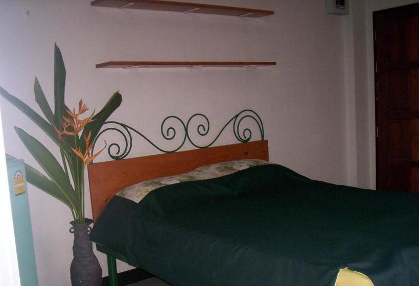 هتل Baan Khun Mae Apartment