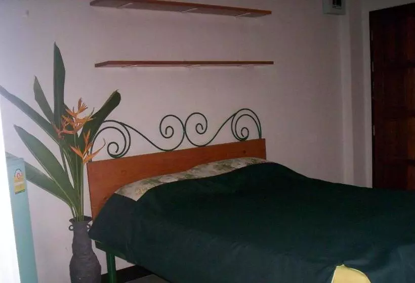 هتل Baan Khun Mae Apartment