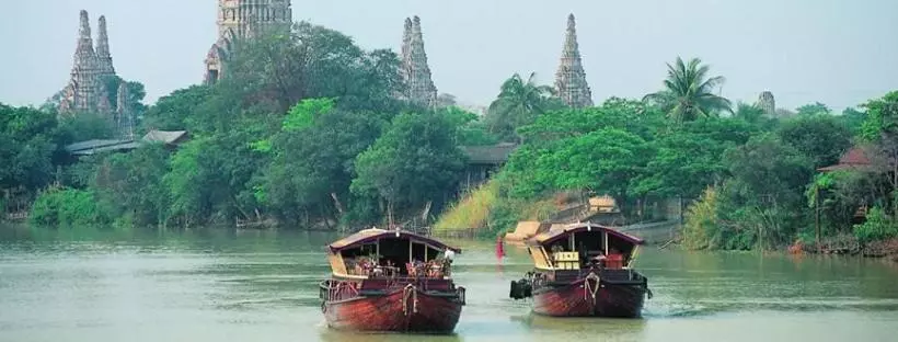 ホテル Brickhouse Ayutthaya Guesthouse Est 1986