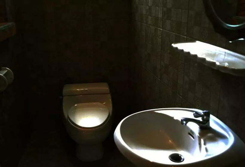 ホテル Brickhouse Ayutthaya Guesthouse Est 1986