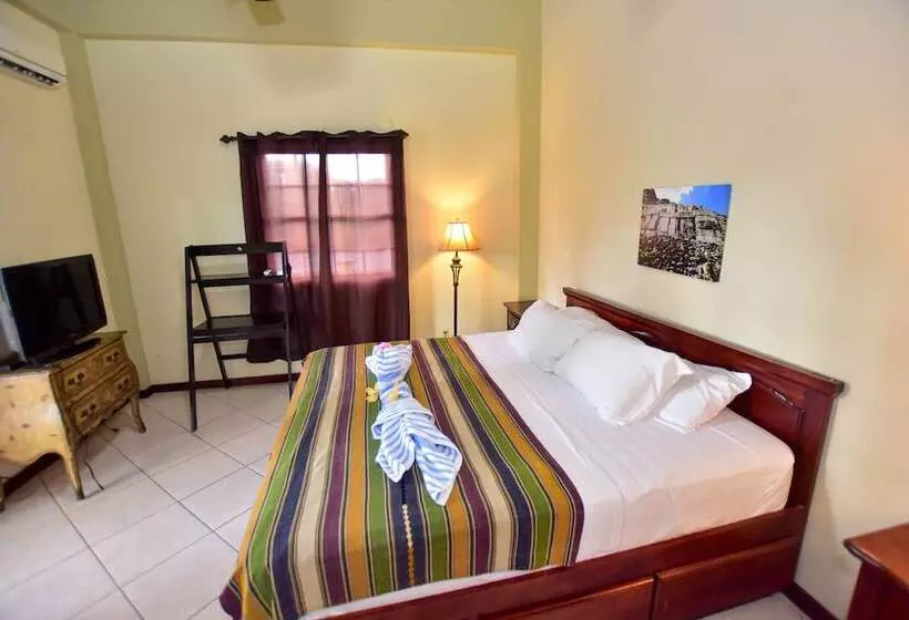 Hotelli Caribbean Shores Bed & Breakfast