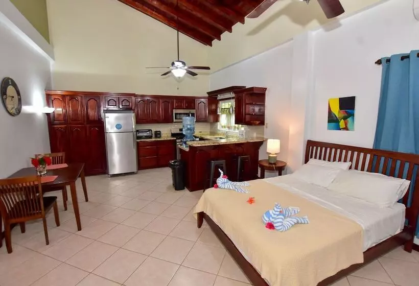 Hotelli Caribbean Shores Bed & Breakfast