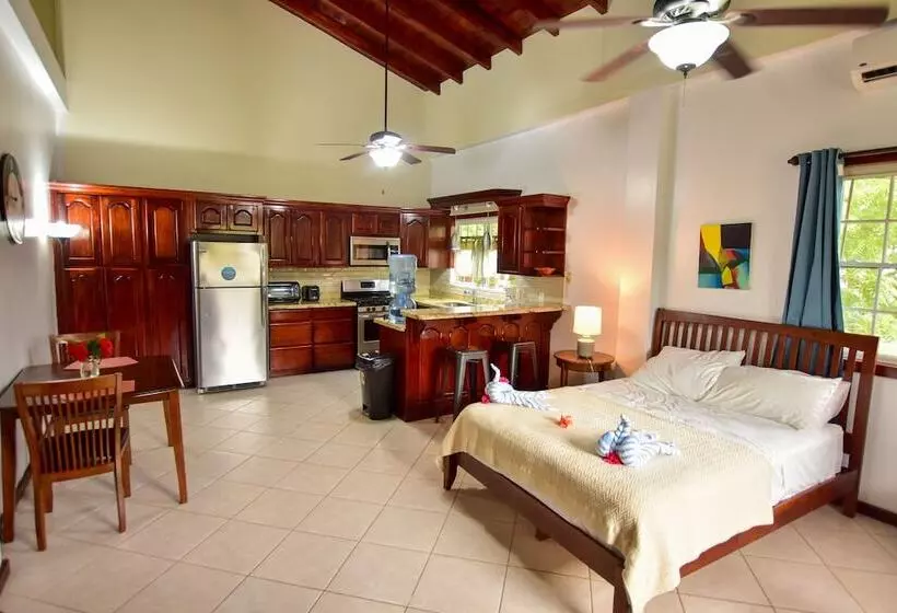 Hotelli Caribbean Shores Bed & Breakfast
