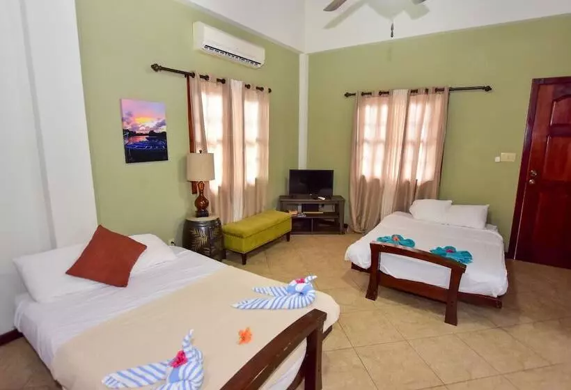 Hotelli Caribbean Shores Bed & Breakfast