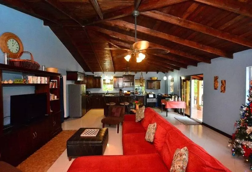 Hotelli Caribbean Shores Bed & Breakfast